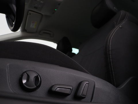 Škoda Superb 1.4 TSI iV Business Edition | Stoelverwarming | Carplay | Carplay | Virtual Cockpit | Navigatie | Parkeerhulp | Full LED | PHEV