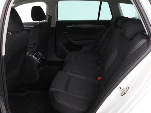Škoda Superb 1.4 TSI iV Business Edition | Stoelverwarming | Carplay | Carplay | Virtual Cockpit | Navigatie | Parkeerhulp | Full LED | PHEV