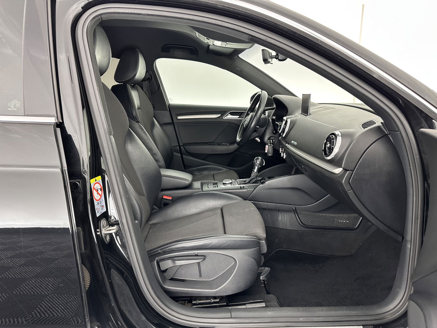 Audi A3 Sportback 1.5 TFSI CoD Sport S Line Edition Aut. *FULL-LED | 1/2LEATHER | NAVI-FULLMAP | SPORT-SEATS | AUDI-SOUND | ECC | PDC | CRUISE | 18''ALU*