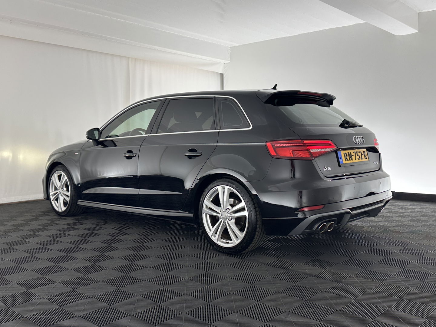 Audi A3 Sportback 1.5 TFSI CoD Sport S Line Edition Aut. *FULL-LED | 1/2LEATHER | NAVI-FULLMAP | SPORT-SEATS | AUDI-SOUND | ECC | PDC | CRUISE | 18''ALU*