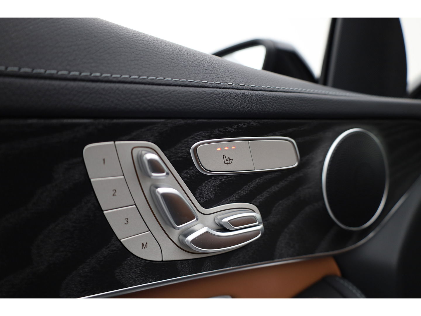 Mercedes-Benz GLC Coupé 300e 4MATIC AMG-Line | Pano | 360cam | Memory seats | Elek. Trekhaak | 20'' | Apple CarPlay