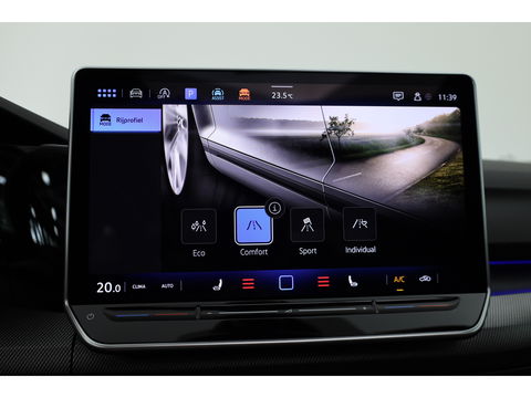 Volkswagen GOLF Variant 1.5 eTSI R-Line DSG | MY25 | Pano | IQ. Light | Adapt. Cruise | Camera | Stoel- Stuurverw. | Apple CarPlay