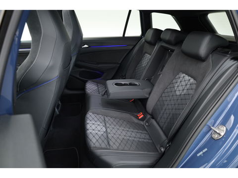 Volkswagen GOLF Variant 1.5 eTSI R-Line DSG | MY25 | Pano | IQ. Light | Adapt. Cruise | Camera | Stoel- Stuurverw. | Apple CarPlay