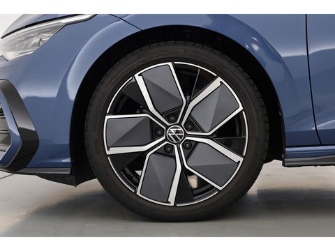 Volkswagen GOLF Variant 1.5 eTSI R-Line DSG | MY25 | Pano | IQ. Light | Adapt. Cruise | Camera | Stoel- Stuurverw. | Apple CarPlay