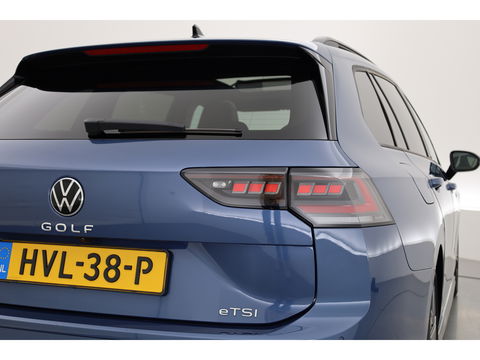Volkswagen GOLF Variant 1.5 eTSI R-Line DSG | MY25 | Pano | IQ. Light | Adapt. Cruise | Camera | Stoel- Stuurverw. | Apple CarPlay