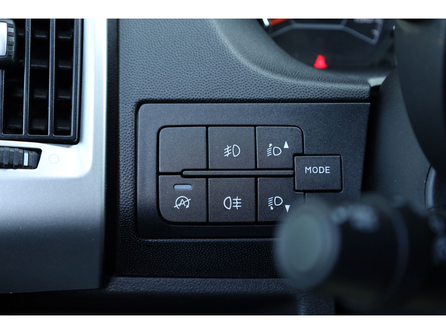 Opel Movano 2.2D 140pk L2H2 Edition | Nw model | Navi | Airco | Cruise | Trekhaak | Betimmering