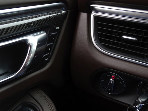 Porsche Macan 3.0 S 340PK PDK / PCM / carbon / LED