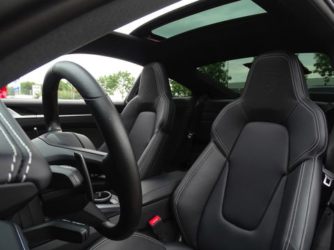 Porsche 992 911 3.0 Carrera S 451PK Sport Design / 2021 / LED