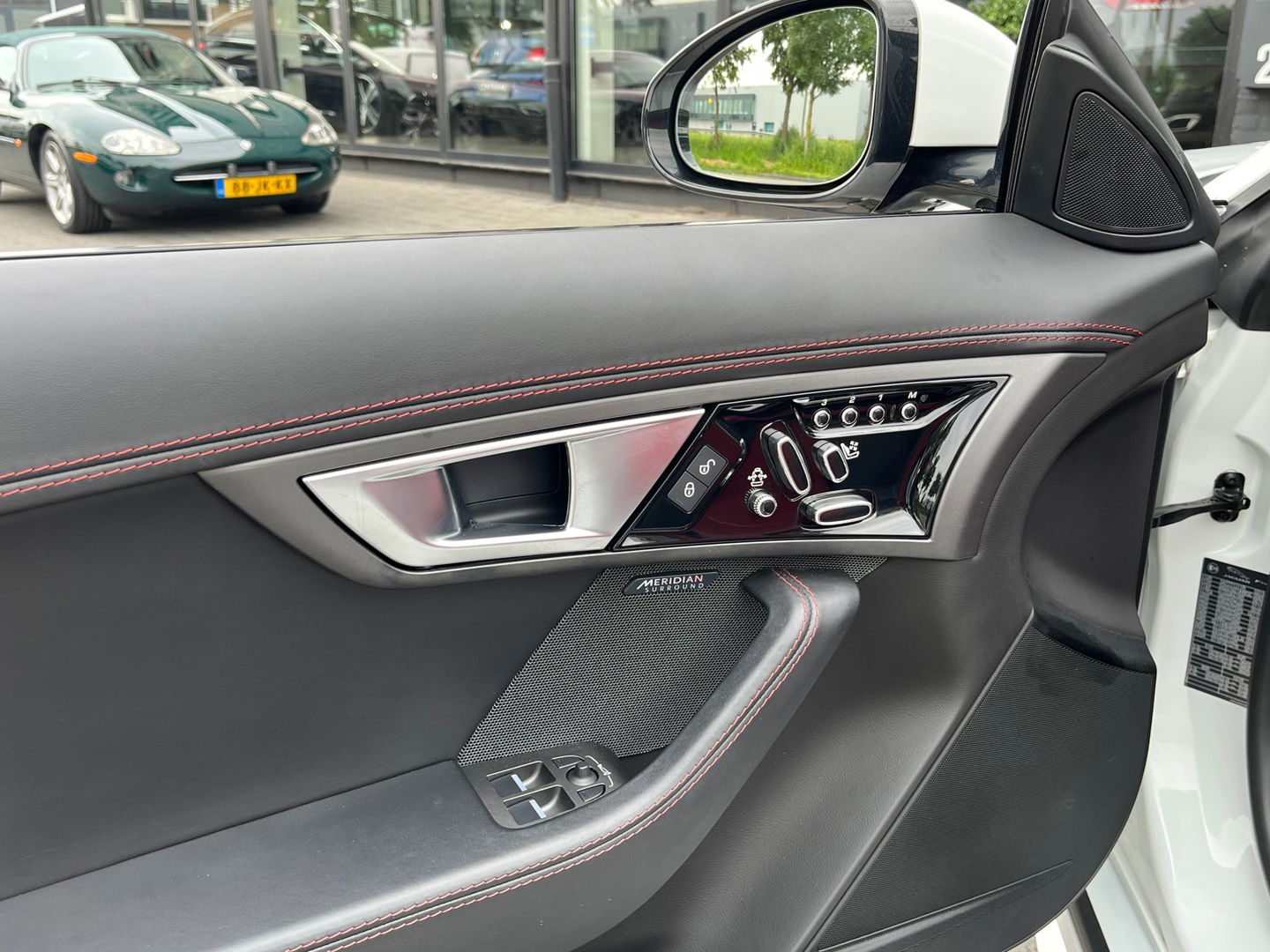Jaguar F-Type 5.0 V8 R Convertible AWD 551PK|Carbon|Meridian|Sportuitlaat|Memory|Leder|Keyless|Camera
