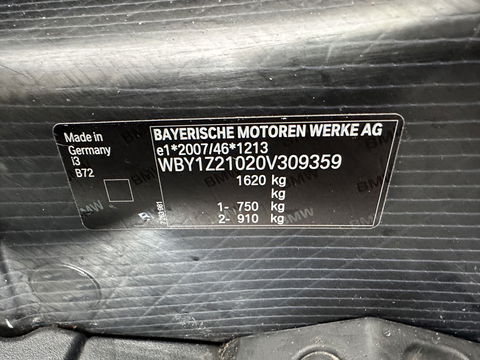 BMW i3 Basis Comfort Advance 22 kWh Aut. *PANO | 1/2LEATHER | FULL-LED | ADAPTIVE-CRUISE | HARMAN/KARDON | NAVI-FULLMAP | CAMERA | KEYLESS | COMFORT-SEATS | ECC | PDC | 20''ALU*