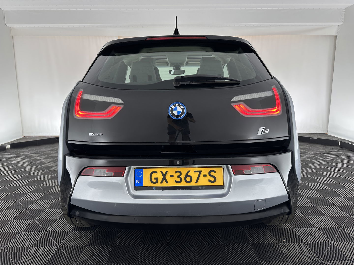 BMW i3 Basis Comfort Advance 22 kWh Aut. *PANO | 1/2LEATHER | FULL-LED | ADAPTIVE-CRUISE | HARMAN/KARDON | NAVI-FULLMAP | CAMERA | KEYLESS | COMFORT-SEATS | ECC | PDC | 20''ALU*