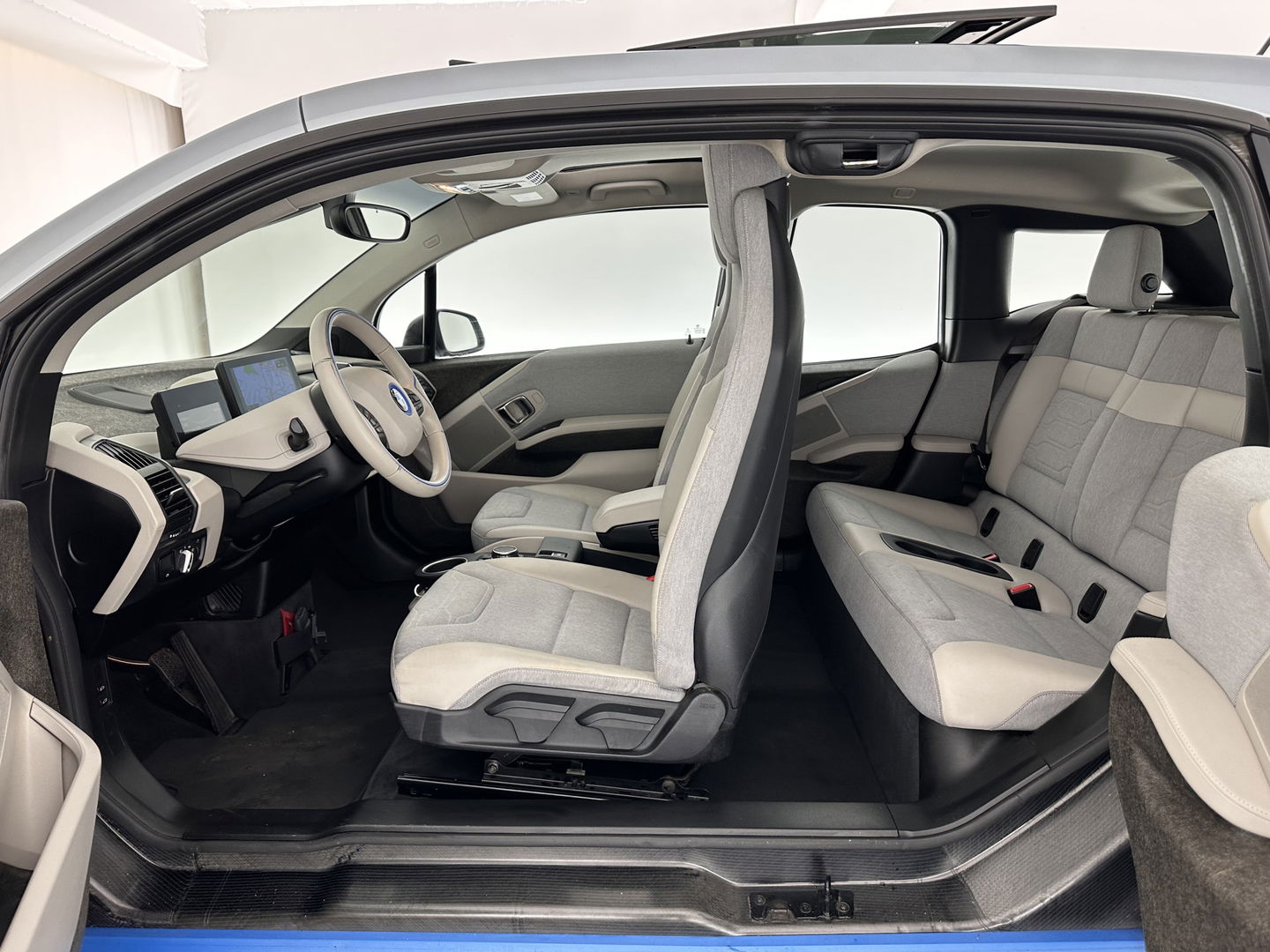 BMW i3 Basis Comfort Advance 22 kWh Aut. *PANO | 1/2LEATHER | FULL-LED | ADAPTIVE-CRUISE | HARMAN/KARDON | NAVI-FULLMAP | CAMERA | KEYLESS | COMFORT-SEATS | ECC | PDC | 20''ALU*