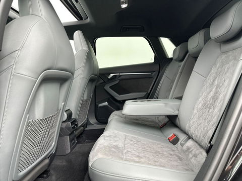 Audi A3 Sportback 40 TFSI e Advanced edition Pano Massage ACC Carplay S-line