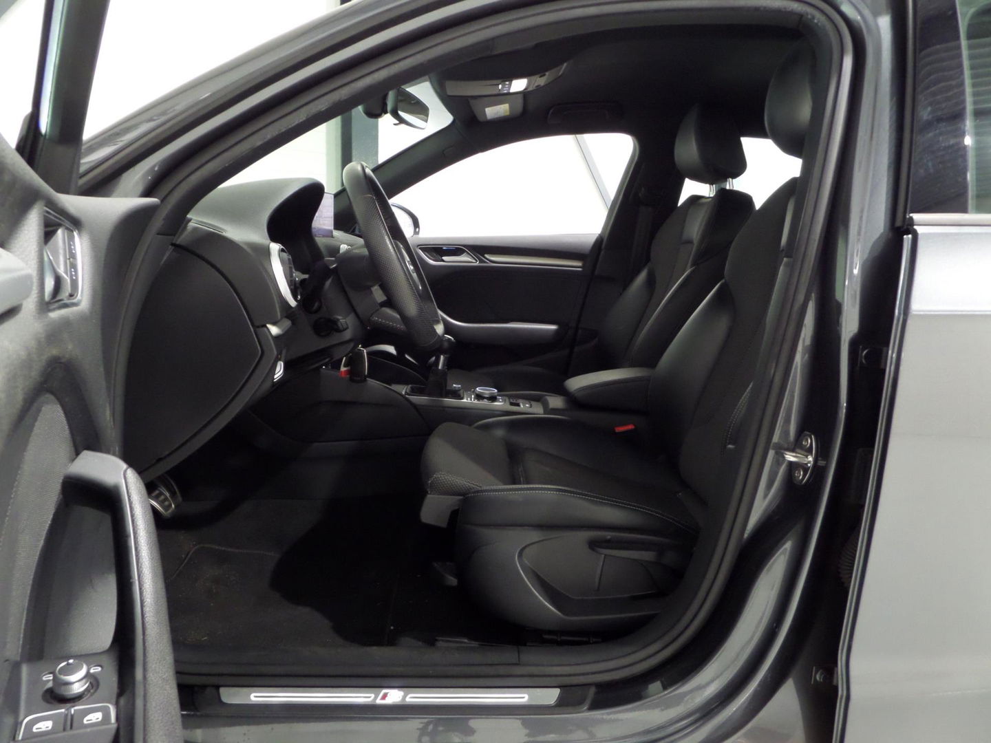 Audi A3 Sportback 1.0 TFSI Advance Sport 2X S-Line "Origineel NL!" Virtual Full-LED Stoelverwarming, van 2e eigenaar in nieuwstaat
