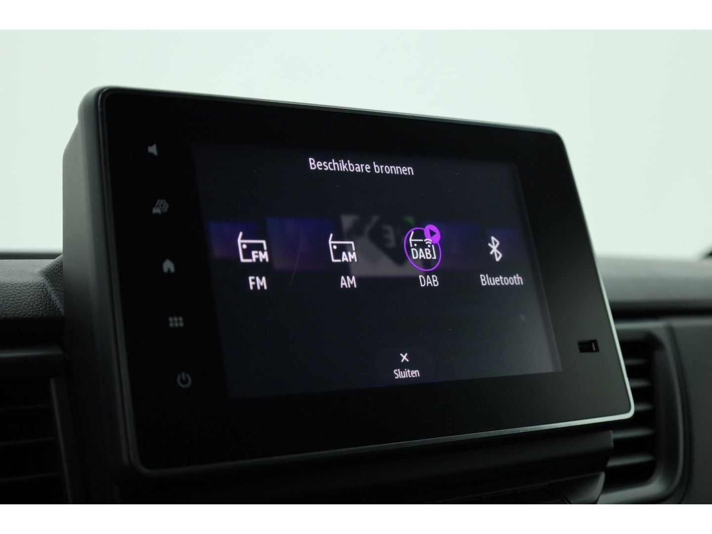 Renault Trafic 2.0 dCi 130pk Dubb.Cab. | L2H1 | 6 pers. | Airco | PDC | Trekhaak | Zilver met. | CarPlay