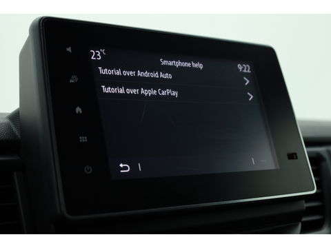 Renault Trafic 2.0 dCi 130pk Dubb.Cab. | L2H1 | 6 pers. | Airco | PDC | Trekhaak | Zilver met. | CarPlay