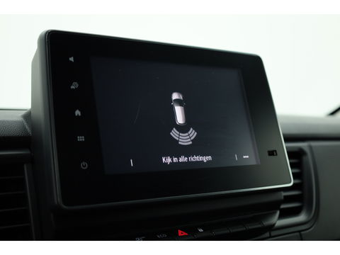 Renault Trafic 2.0 dCi 130pk Dubb.Cab. | L2H1 | 6 pers. | Airco | PDC | Trekhaak | Zilver met. | CarPlay