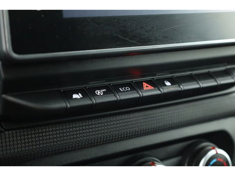 Renault Trafic 2.0 dCi 130pk Dubb.Cab. | L2H1 | 6 pers. | Airco | PDC | Trekhaak | Zilver met. | CarPlay
