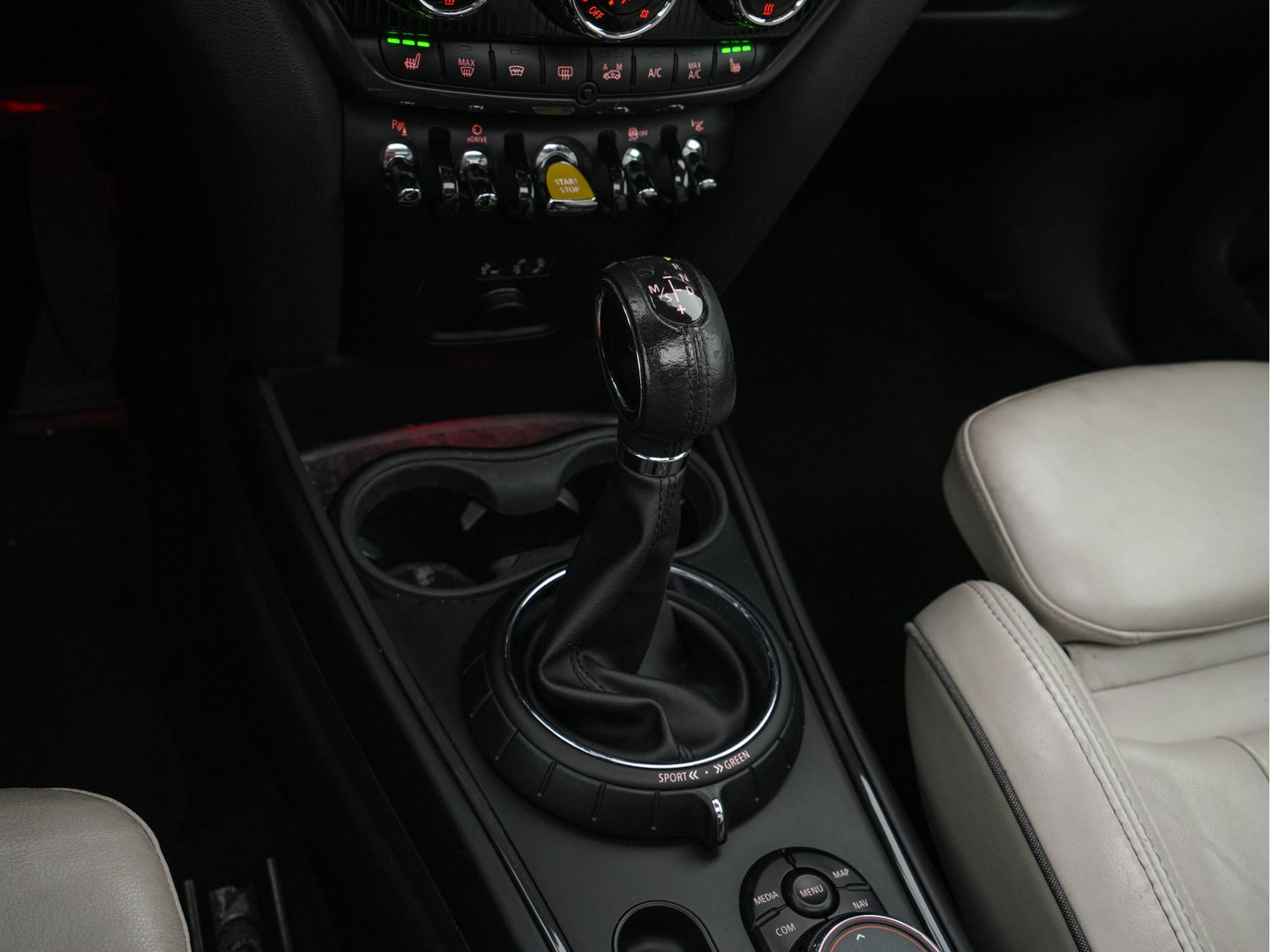 MINI Countryman 2.0 Cooper S E ALL4 Chili Aut. *PANO | HARMAN-KARDON | LEDER | LED | NAVI | HEAD-UP | 19" ALU | MEMORY SEATS | CAMERA*