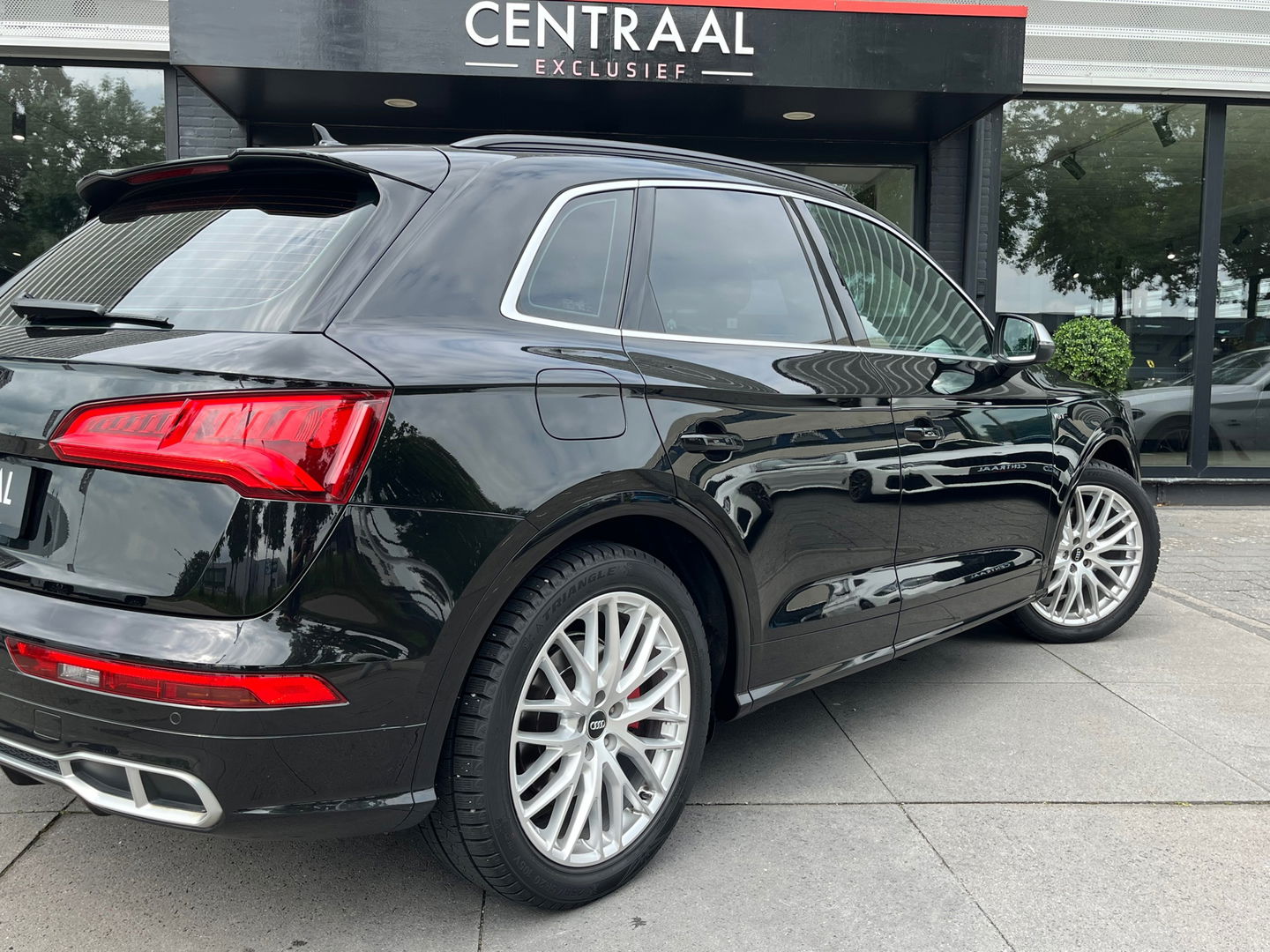 Audi SQ5 3.0 TFSI Quattro 354PK|Pano|Memory|Head-Up|Luchtvering|Carbon|Camera|ACC|Keyless|Leder|Carplay