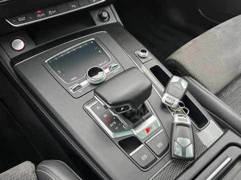 Audi SQ5 3.0 TFSI Quattro 354PK|Pano|Memory|Head-Up|Luchtvering|Carbon|Camera|ACC|Keyless|Leder|Carplay