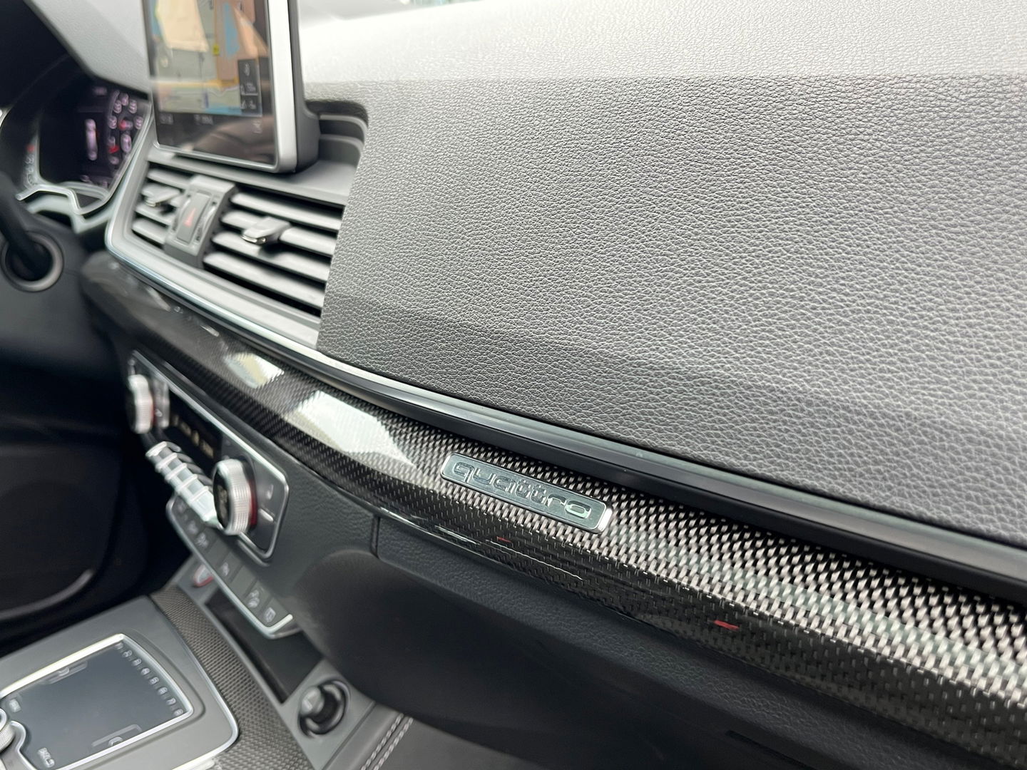 Audi SQ5 3.0 TFSI Quattro 354PK|Pano|Memory|Head-Up|Luchtvering|Carbon|Camera|ACC|Keyless|Leder|Carplay