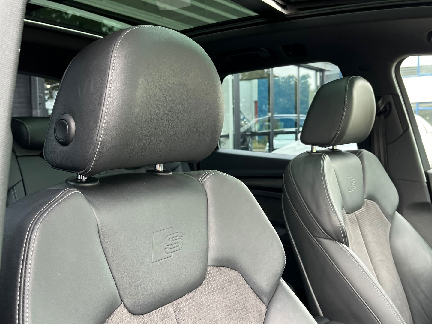 Audi SQ5 3.0 TFSI Quattro 354PK|Pano|Memory|Head-Up|Luchtvering|Carbon|Camera|ACC|Keyless|Leder|Carplay