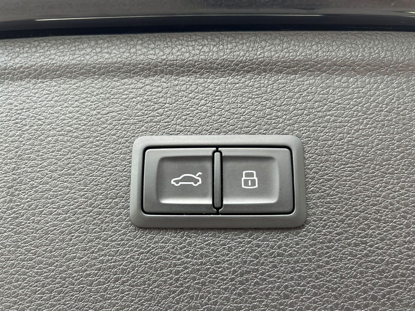 Audi SQ5 3.0 TFSI Quattro 354PK|Pano|Memory|Head-Up|Luchtvering|Carbon|Camera|ACC|Keyless|Leder|Carplay