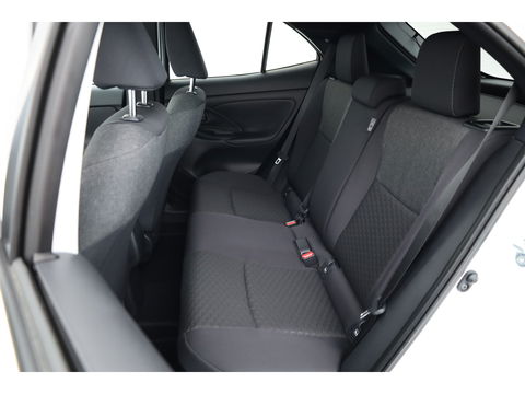 Toyota Yaris Cross 1.5 Hybrid Teamplayer 130pk | Winter pakket | Safety pakket | Navi | Adapt. Cruise | Camera | Keyless