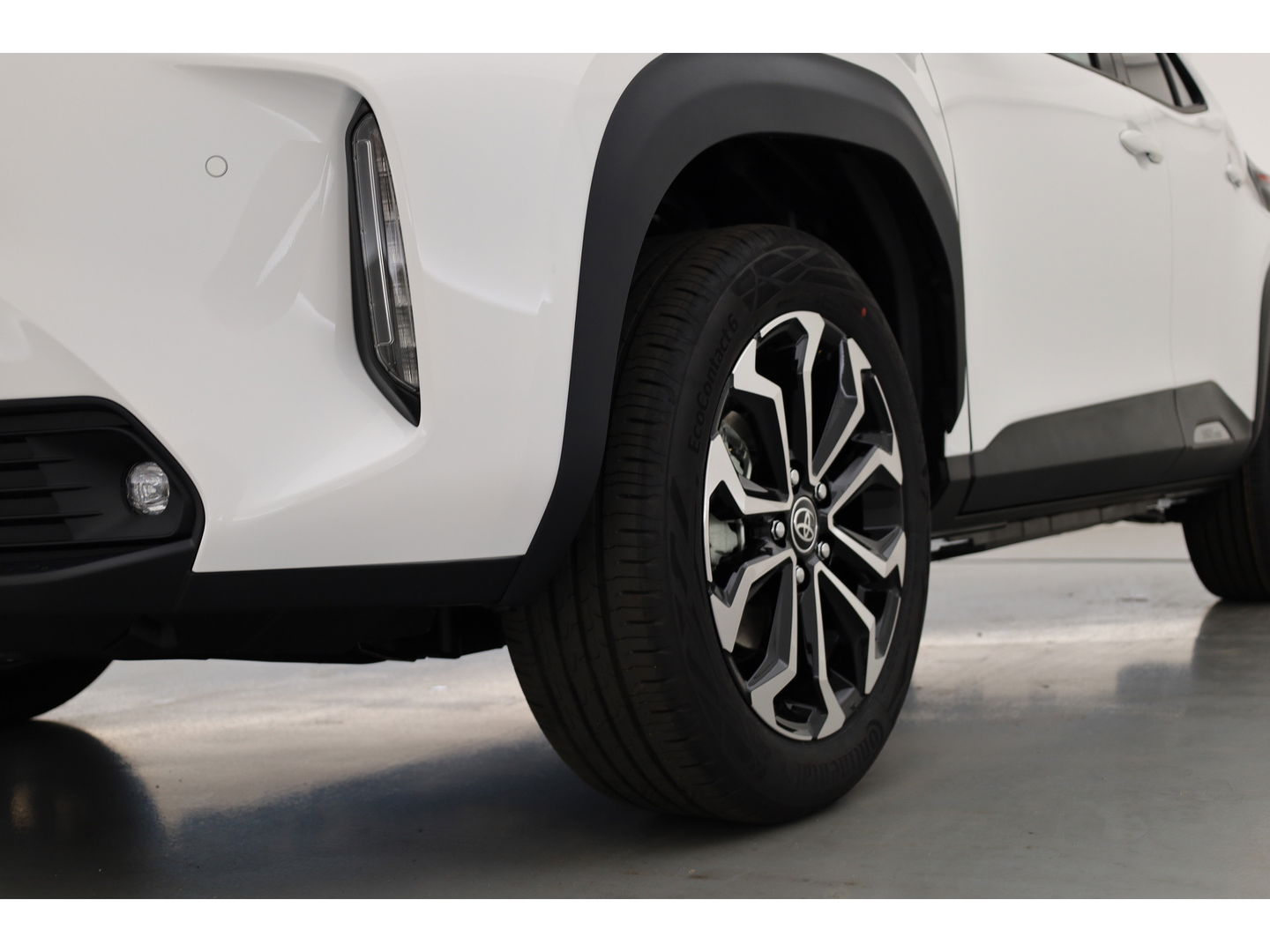Toyota Yaris Cross 1.5 Hybrid Teamplayer 130pk | Winter pakket | Safety pakket | Navi | Adapt. Cruise | Camera | Keyless