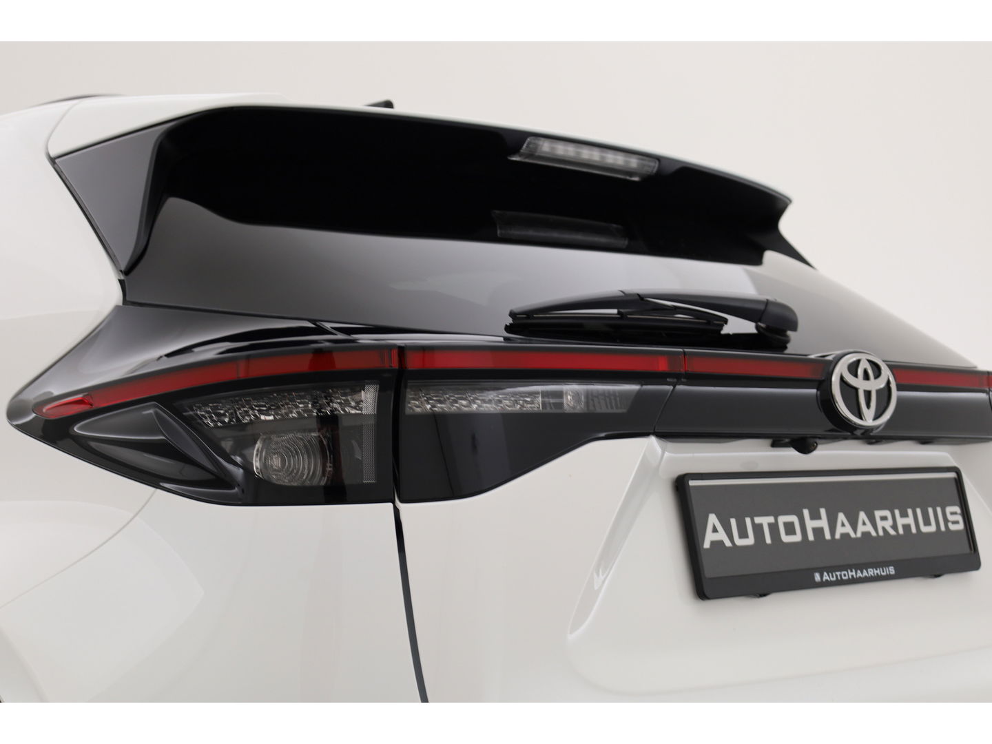 Toyota Yaris Cross 1.5 Hybrid Teamplayer 130pk | Winter pakket | Safety pakket | Navi | Adapt. Cruise | Camera | Keyless