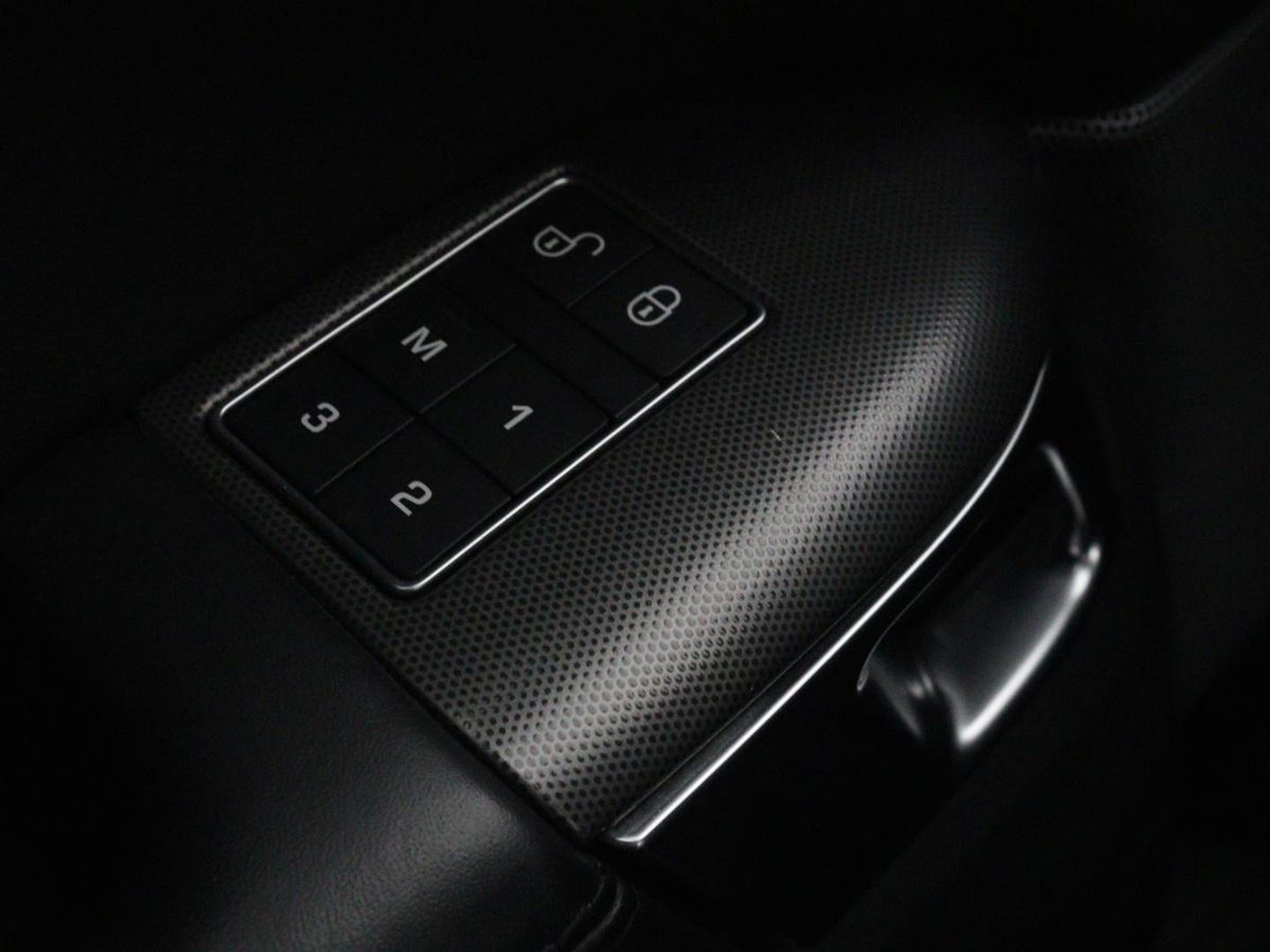 Land Rover Range Rover Sport 3.0 SDV6 HSE Dynamic 7-Persoons | Panoramadak | Leder | Trekhaak | Stoelverwarming | Xenon | Camera | Memory