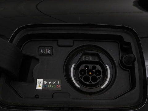 Citroën C5 Aircross 1.6 Plug In Hybride Shine | Panoramadak | Stoelverwarming | Trekhaak | Leder/Alcantara | Adaptive cruise | Keyless | Carplay | Camera | Navigatie