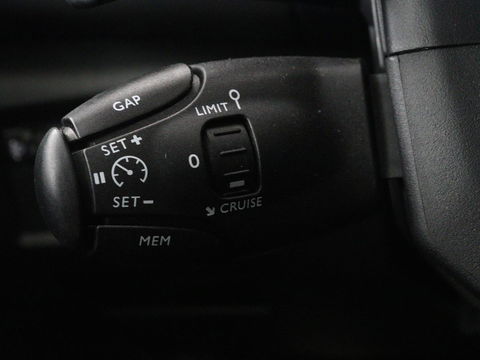 Citroën C5 Aircross 1.6 Plug In Hybride Shine | Panoramadak | Stoelverwarming | Trekhaak | Leder/Alcantara | Adaptive cruise | Keyless | Carplay | Camera | Navigatie