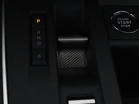 Citroën C5 Aircross 1.6 Plug In Hybride Shine | Panoramadak | Stoelverwarming | Trekhaak | Leder/Alcantara | Adaptive cruise | Keyless | Carplay | Camera | Navigatie