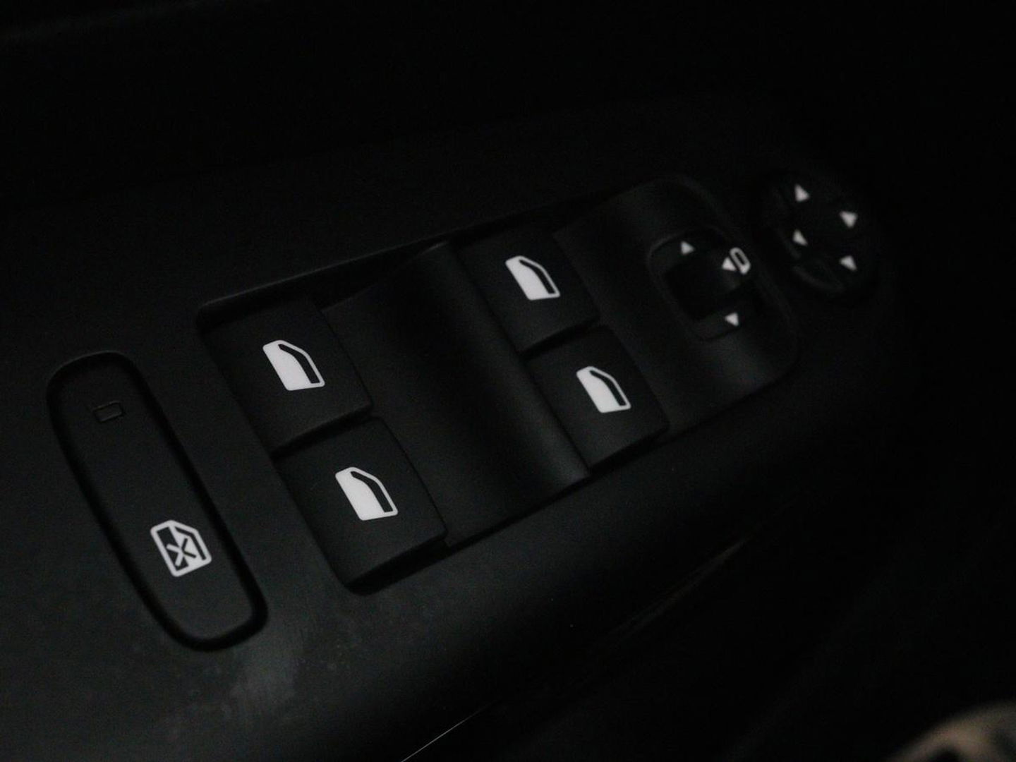 Citroën C5 Aircross 1.6 Plug In Hybride Shine | Panoramadak | Stoelverwarming | Trekhaak | Leder/Alcantara | Adaptive cruise | Keyless | Carplay | Camera | Navigatie