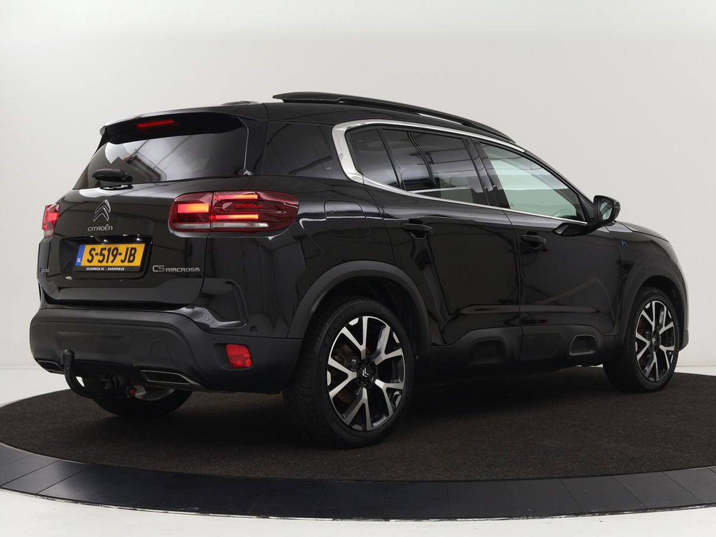 Citroën C5 Aircross 1.6 Plug In Hybride Shine | Panoramadak | Stoelverwarming | Trekhaak | Leder/Alcantara | Adaptive cruise | Keyless | Carplay | Camera | Navigatie