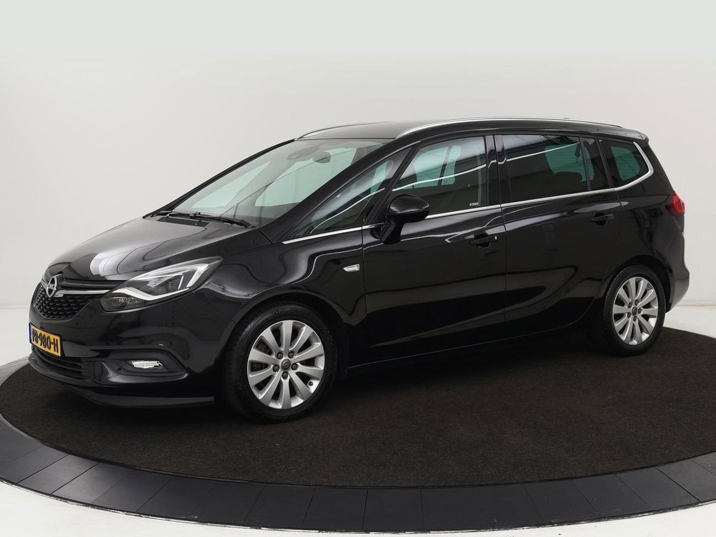 Opel Zafira 2.0 CDTI Innovation 7-Persoons | 1e eigenaar | Camera | Trekhaak | Navigatie | Carplay | Full LED | Cruise control | Bluetooth | Climate control