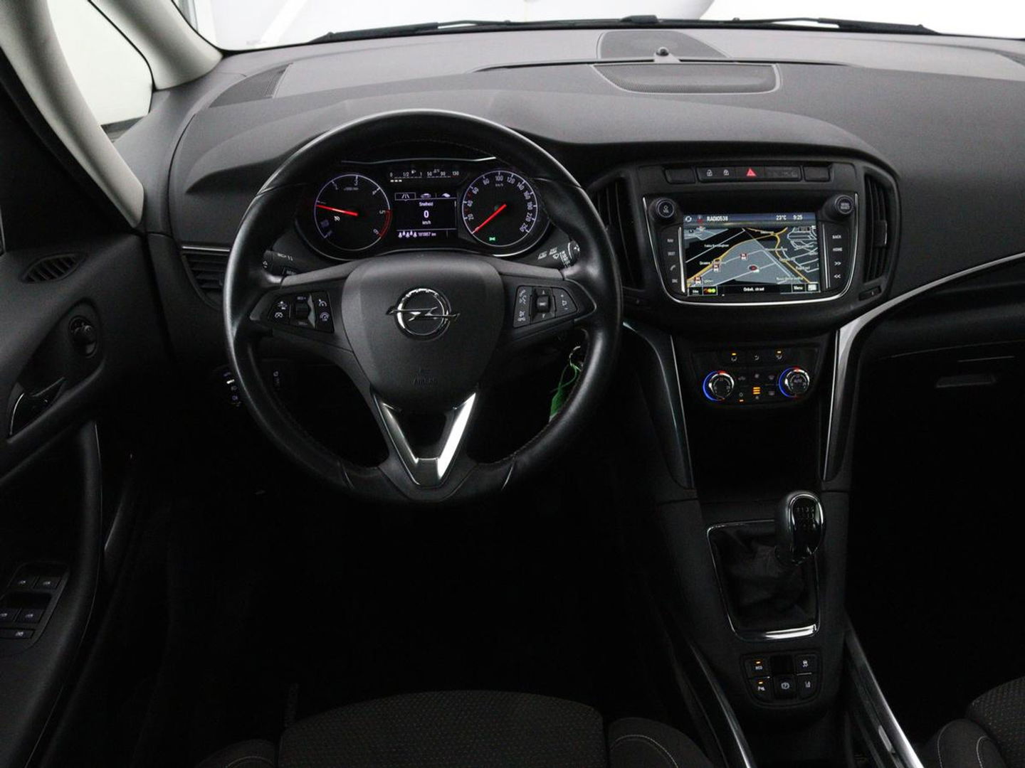 Opel Zafira 2.0 CDTI Innovation 7-Persoons | 1e eigenaar | Camera | Trekhaak | Navigatie | Carplay | Full LED | Cruise control | Bluetooth | Climate control