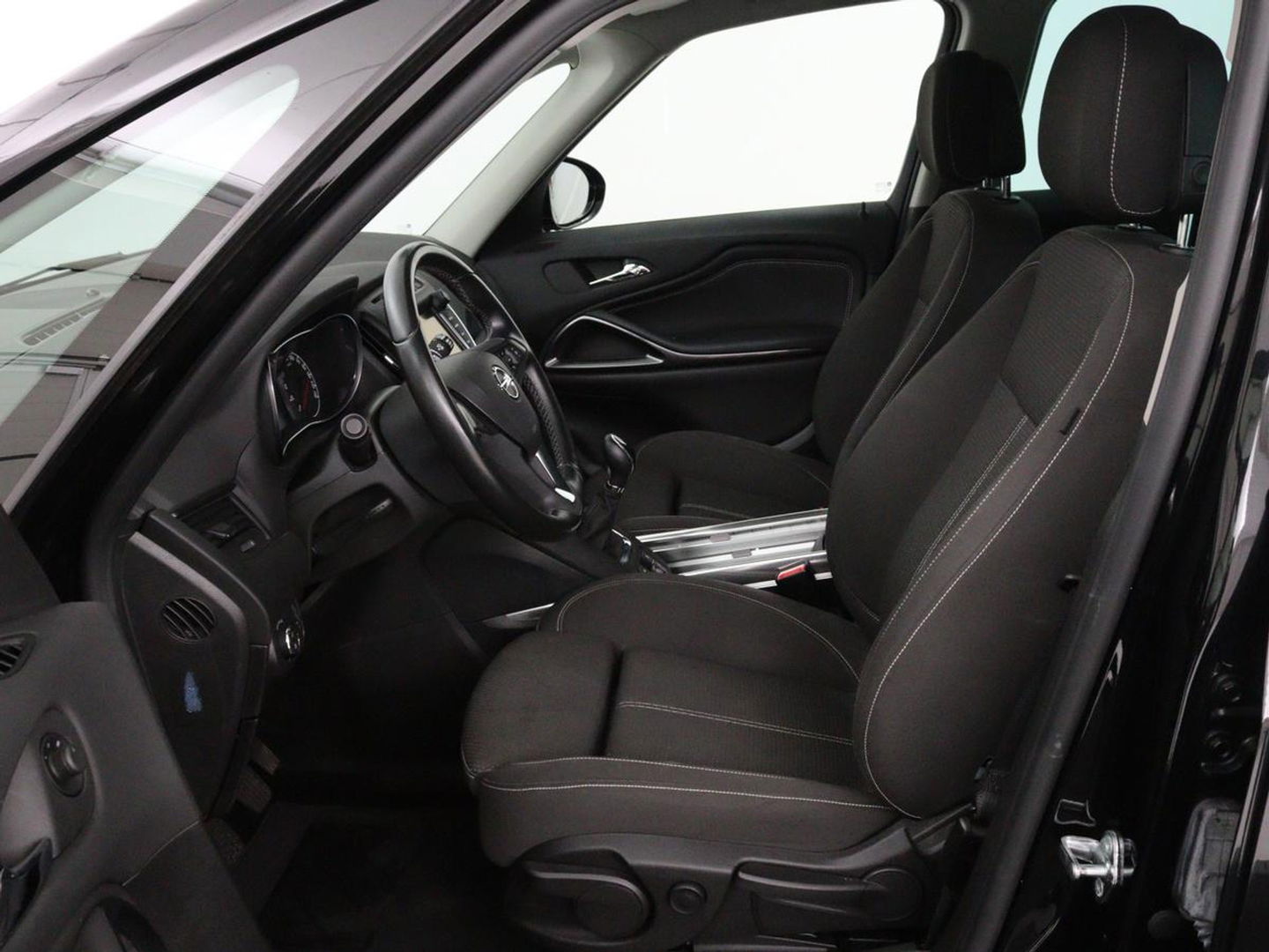 Opel Zafira 2.0 CDTI Innovation 7-Persoons | 1e eigenaar | Camera | Trekhaak | Navigatie | Carplay | Full LED | Cruise control | Bluetooth | Climate control