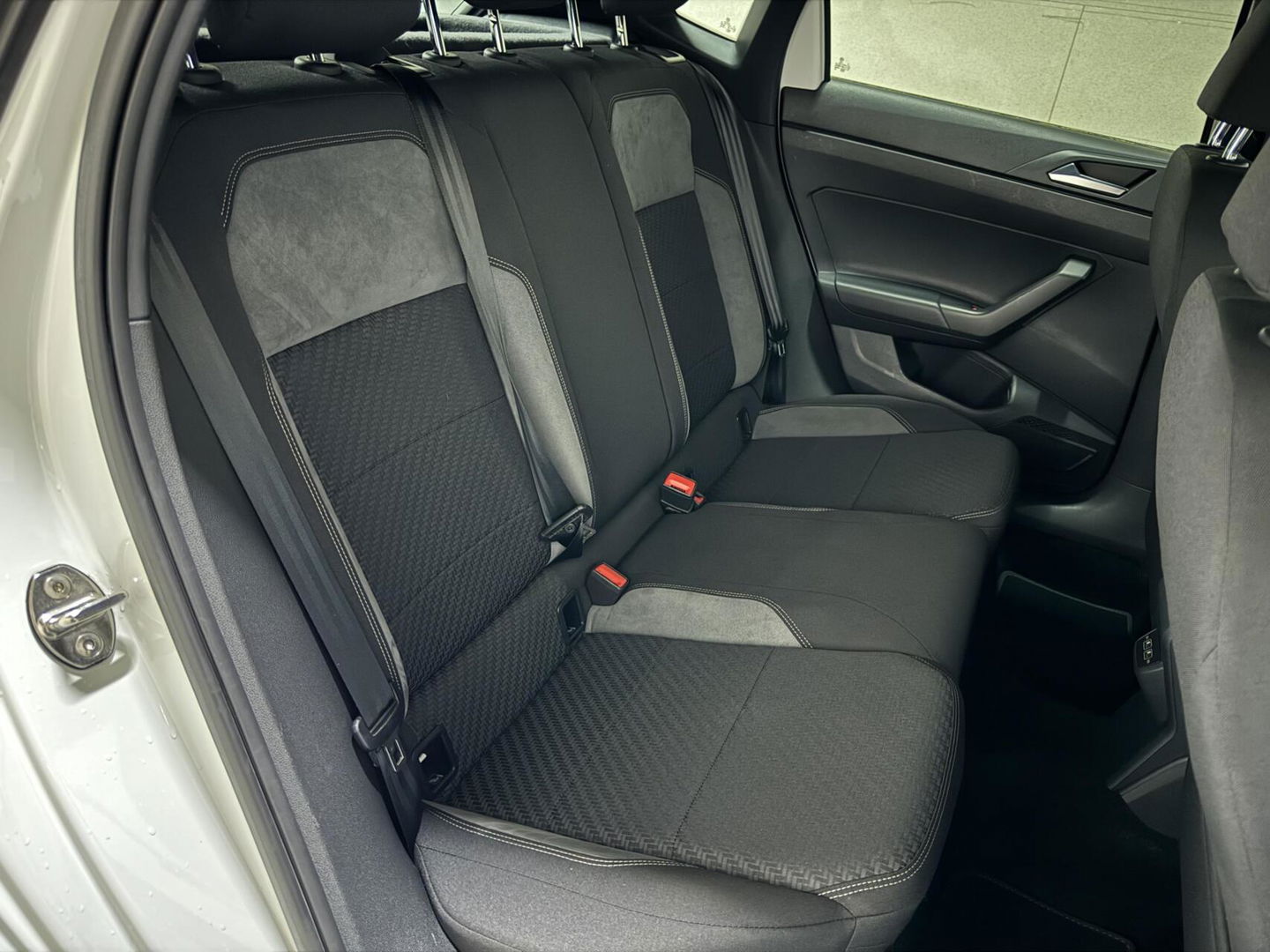 Volkswagen Polo 1.0 TSI 2x R-Line Pano Virtual CarPlay Cruise NAP
