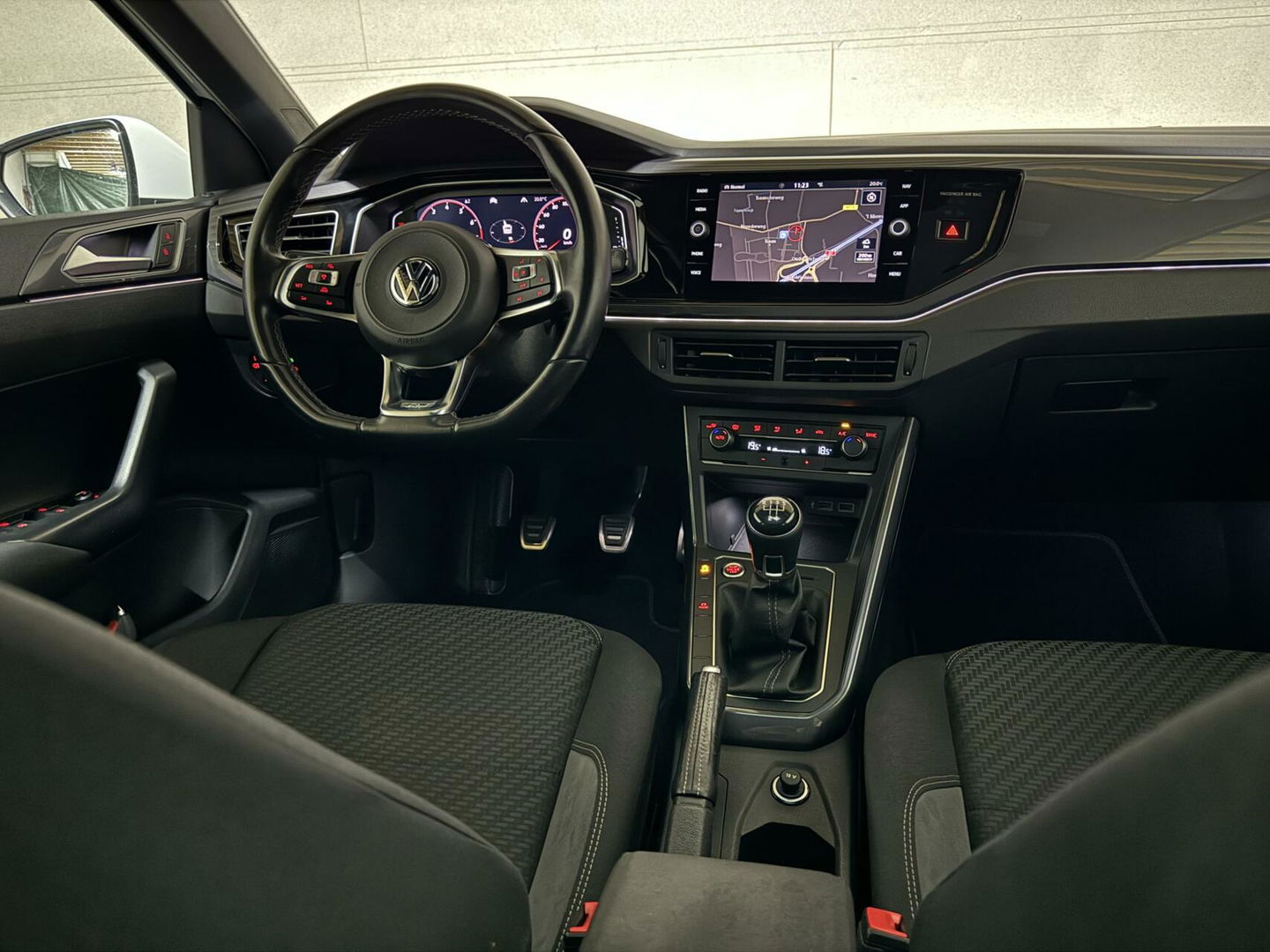 Volkswagen Polo 1.0 TSI 2x R-Line Pano Virtual CarPlay Cruise NAP