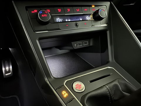 Volkswagen Polo 1.0 TSI 2x R-Line Pano Virtual CarPlay Cruise NAP