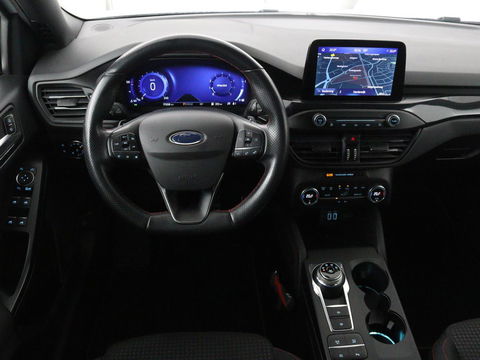 Ford Focus 1.5 EcoBoost ST Line X | Camera | Carplay | Trekhaak | Full LED | Navigatie | Keyless | Digital Cockpit | Climate control | Parkeerhulp | Cruise control
