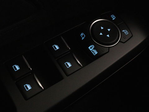 Ford Focus 1.5 EcoBoost ST Line X | Camera | Carplay | Trekhaak | Full LED | Navigatie | Keyless | Digital Cockpit | Climate control | Parkeerhulp | Cruise control
