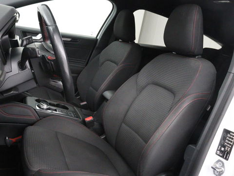 Ford Focus 1.5 EcoBoost ST Line X | Camera | Carplay | Trekhaak | Full LED | Navigatie | Keyless | Digital Cockpit | Climate control | Parkeerhulp | Cruise control