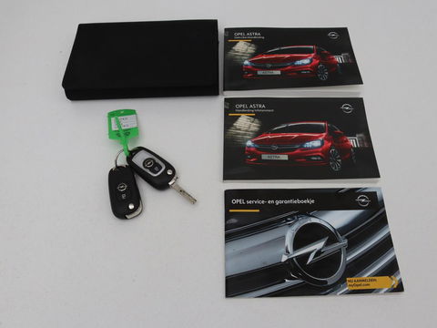 Opel Astra 1.4 Turbo Edition | 150pk | Trekhaak | Carplay | Climate control | Parkeerhulp | Cruise control | Bluetooth