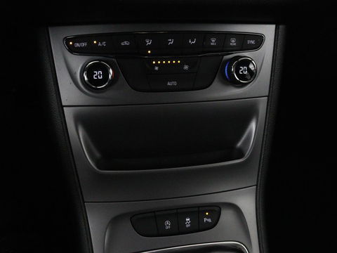 Opel Astra 1.4 Turbo Edition | 150pk | Trekhaak | Carplay | Climate control | Parkeerhulp | Cruise control | Bluetooth