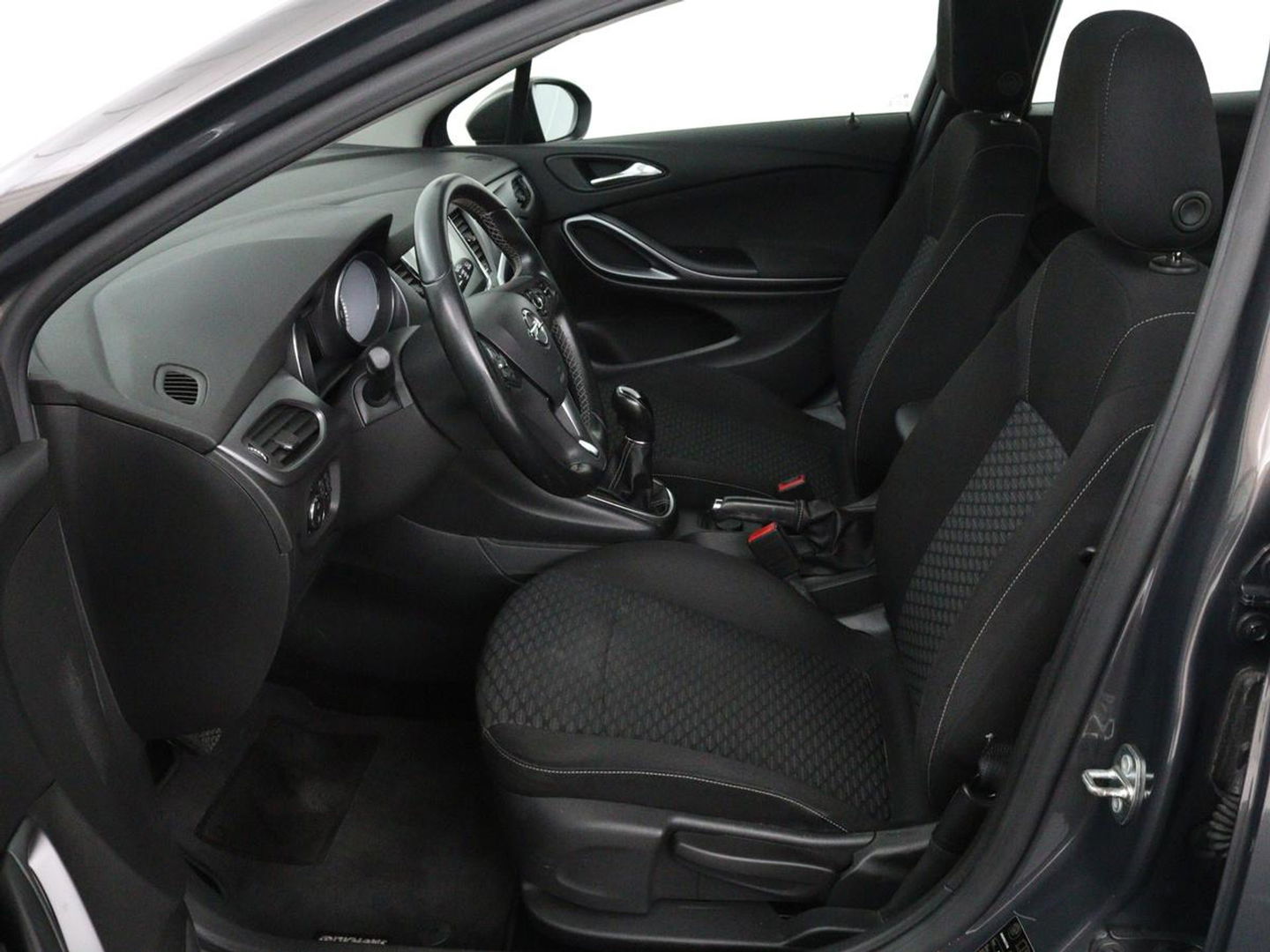 Opel Astra 1.4 Turbo Edition | 150pk | Trekhaak | Carplay | Climate control | Parkeerhulp | Cruise control | Bluetooth