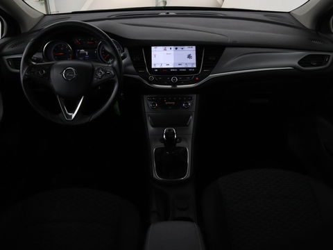 Opel Astra 1.4 Turbo Edition | 150pk | Trekhaak | Carplay | Climate control | Parkeerhulp | Cruise control | Bluetooth